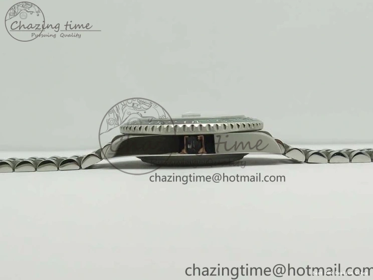 Best AAA Replica Sites GMT-Master Bezel Ceramic Black BPF Bracelet on Green Jubilee 126710 3347 SS Dial A II UrbanChic Black BLRO SS 1225